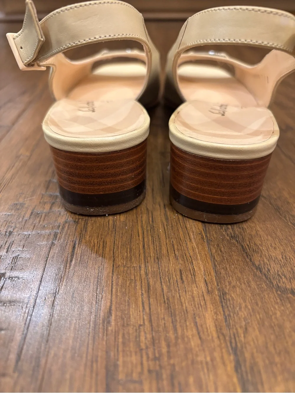 Salvatore Ferragamo Beige Leather Slingback Heels